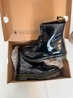 Dr. Martens 1460 W Patent Lamper - Schwarz Lack Größe 40 Neuhausen-Nymphenburg - Neuhausen Vorschau