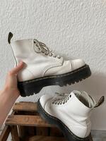 Dr. Martens Sinclair Gr. 39 weiß mit Plateau Leder Sachsen-Anhalt - Halle Vorschau