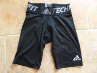 Adidas techfit climalite Hose Gr. 140 Niedersachsen - Hammah Vorschau