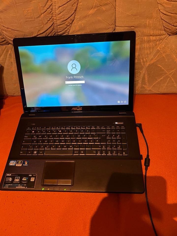 Laptop Asus 17 Zoll in Coswig