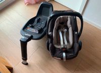 Maxi Cosi Pebble Plus inkl. 2-way Family Isofix Basis+Sitzverkl. Niedersachsen - Melbeck Vorschau