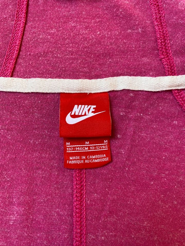 Nike Sweatjacke 137 - 146 rosa pink in Buesum