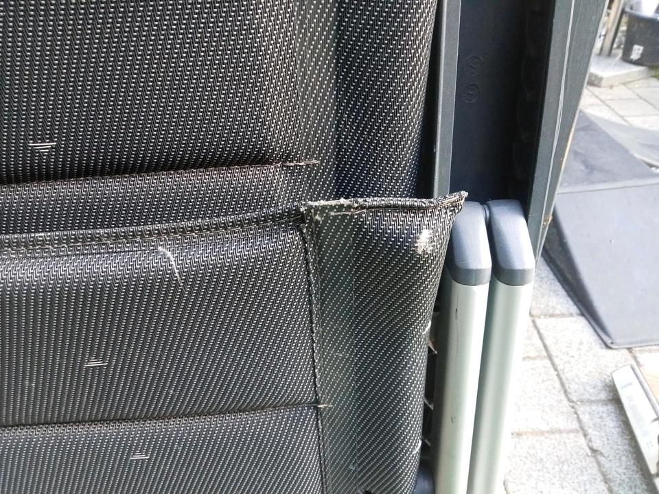 1x Crespo Camping Deluxe XL Stühle,Brunner Titanium Next 4 Tisch in Weihenzell