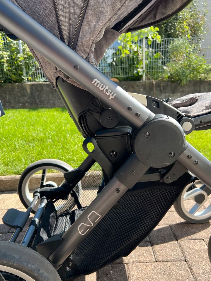 Kinderwagen Musti Evo+Schale+Adapter+Laufstall + Erstausstattung in Hardthausen