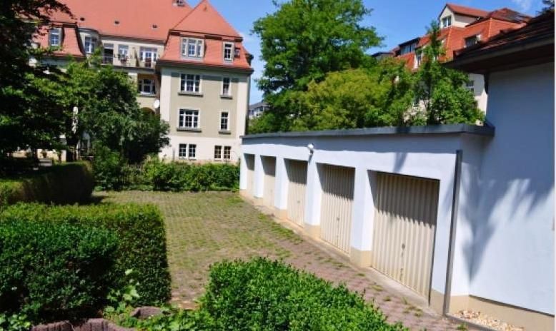 Renovierte & helle Dachgeschosswohnung in eine Gründerzeitvilla! in Dresden