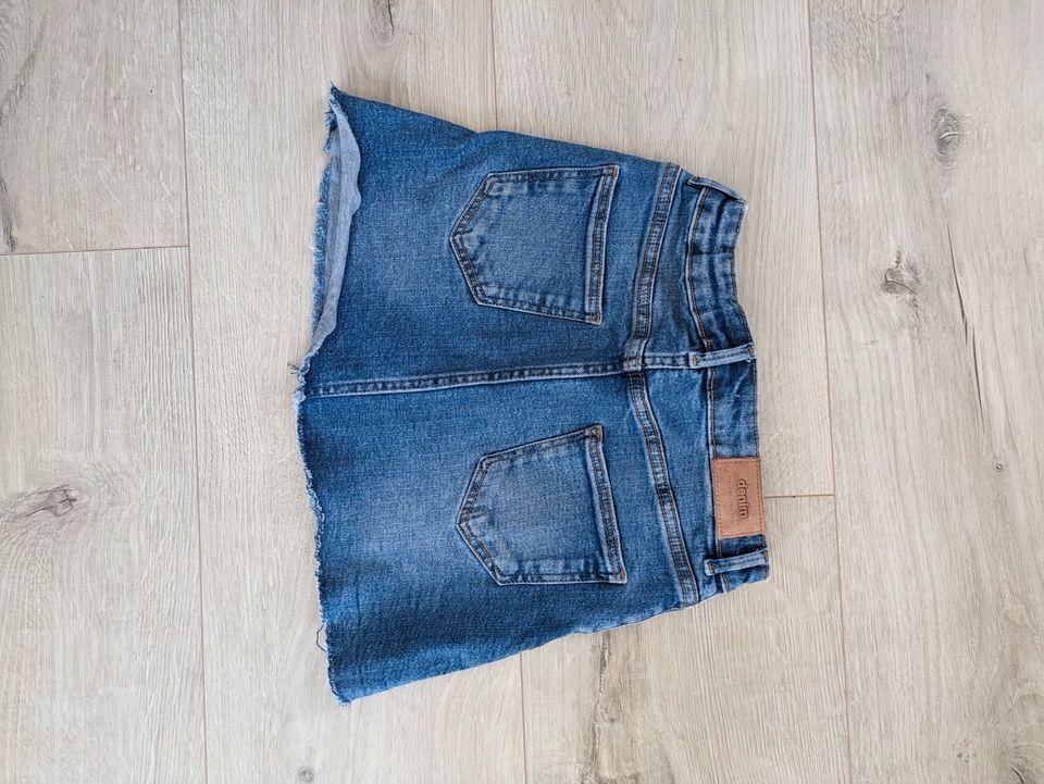 ❤️ ZARA Denim Collection Mädchen Jeans Rock Gr. 128 ❤️ in Kolbermoor