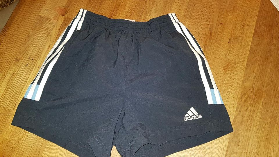 Adidas Kinder Trikot und Hosen verschiedene Grö in Dresden