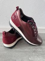Naturläufer Schnürschuhe rot-metallic Gr. 39 Hessen - Babenhausen Vorschau
