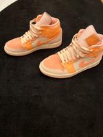 Air Jordan 1 Mid für Damen Apricot Orange Größe EU 40,5 München - Sendling-Westpark Vorschau
