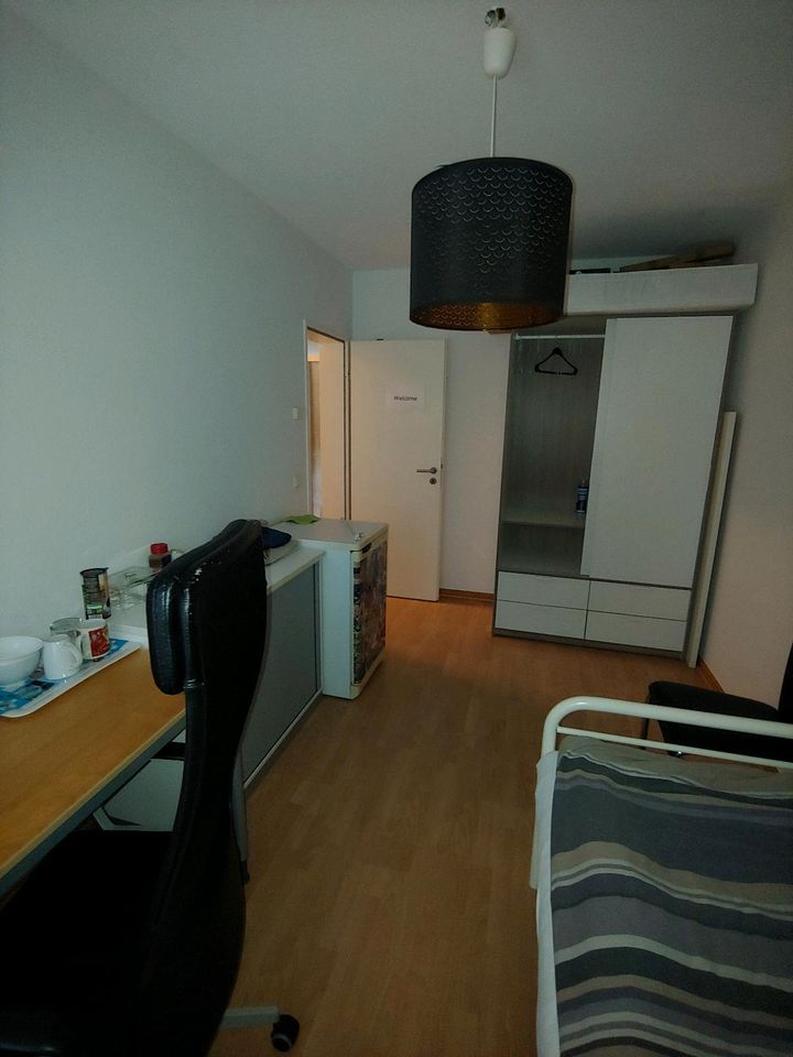 "Voll ausgestattetes Zimmer für zwei Monate zu vermieten – Mitben in Köln