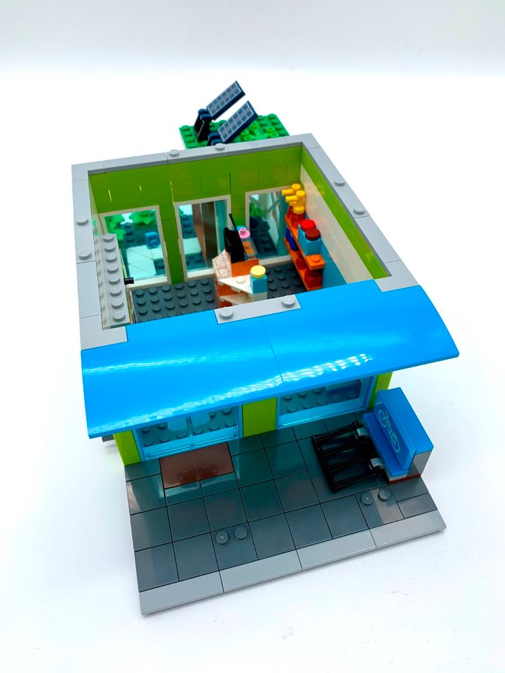 Lego Modular Building MOC Supermarkt, passend zu 60365 10326, NEU in München