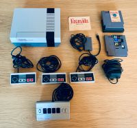 NES + 3 Controller + Four Score + 2 Spiele München - Au-Haidhausen Vorschau