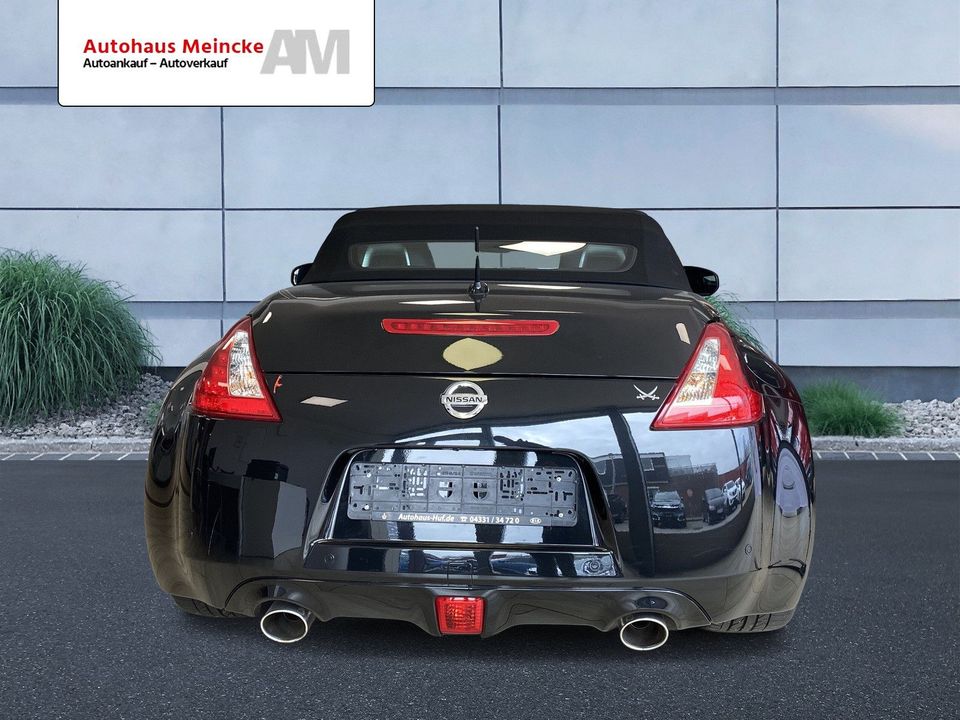 Nissan 370 Z Roadster Pack*10495KM*1TE HAND*SCHECKHEFT* in Fockbek