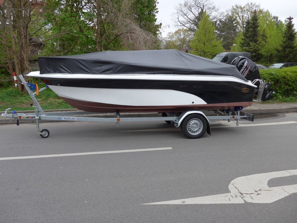 Konsolenboot 520, Neuboot mit vielen Extras und Sonnenliege in Hohen Neuendorf