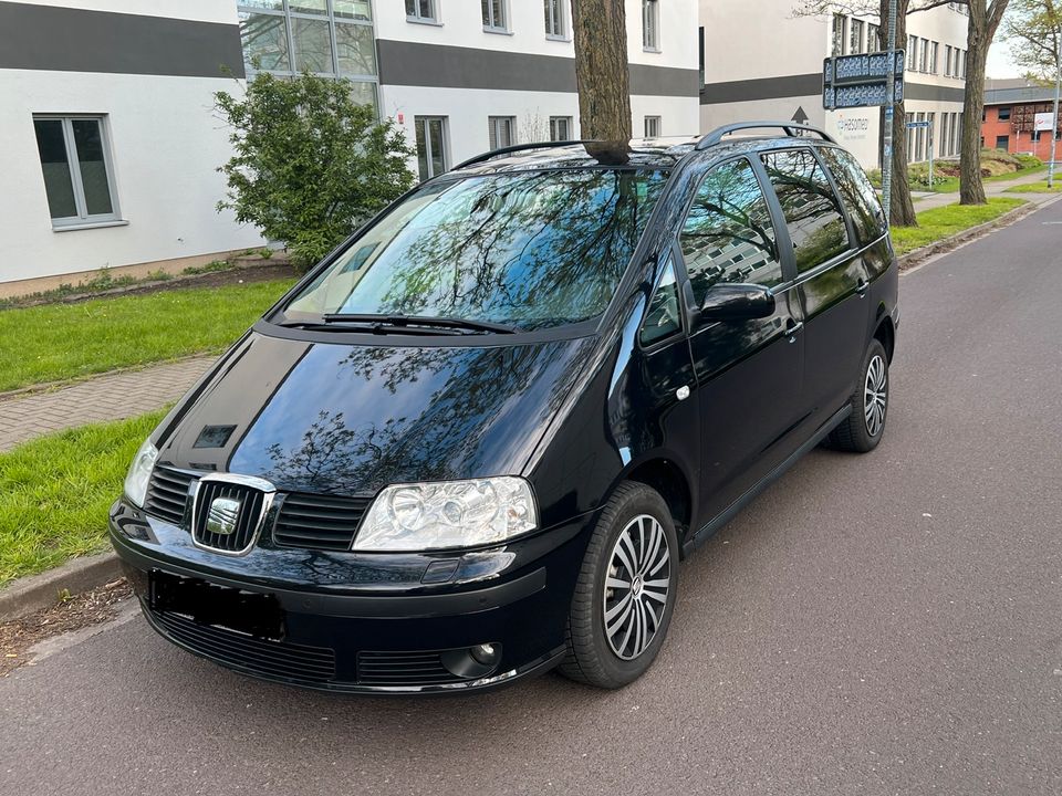 Seat Alhambra in Magdeburg