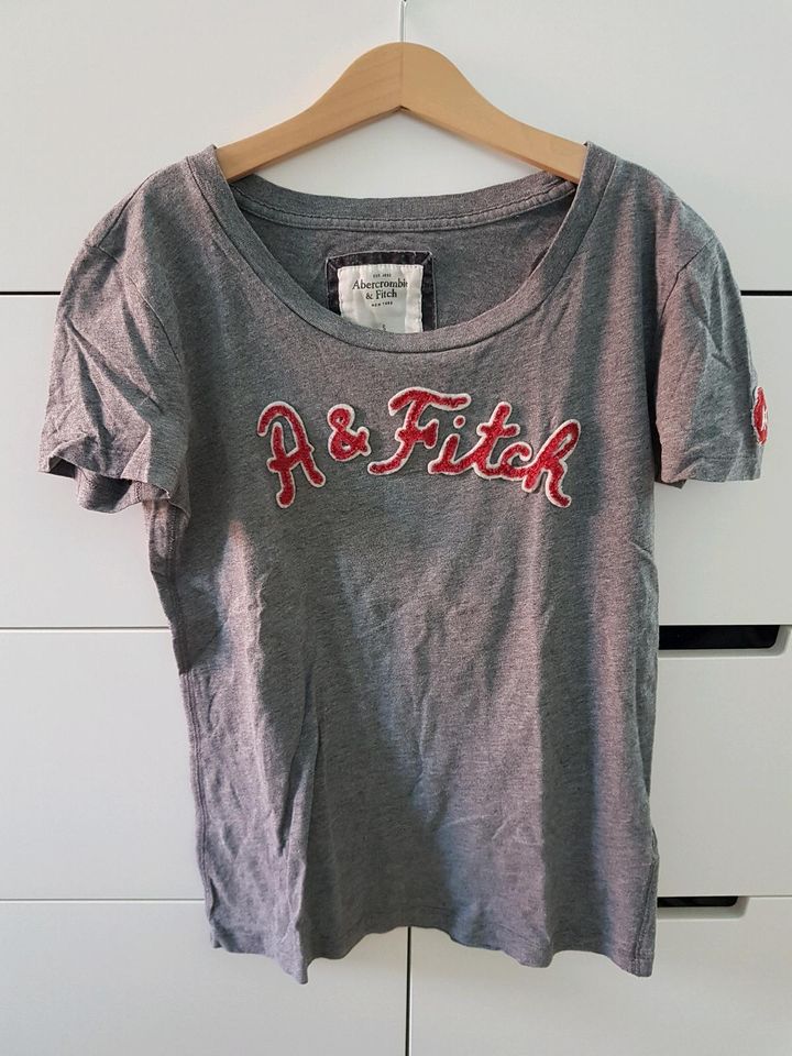 Set 2x T-Shirt Hollister Abercrombie A&F grau weiß Micky Maus S in Dortmund