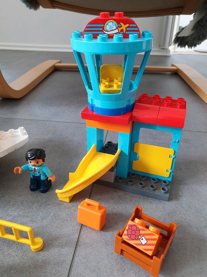 LEGO Duplo Set 10871 Flughafen Flugzeug Terminal in Wildeck