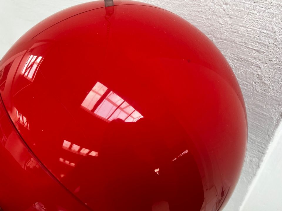 Artemide Pallade von Studio Tetrarch Hängeleuchte Lampe rot in Kassel