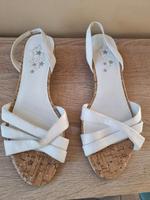 Sandalen Ariane weiß Größe 38 Brandenburg - Oranienburg Vorschau