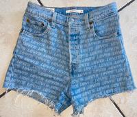 *Levi´s*Jeans Short*Ribcage*Levi´s Logo allover Print*Gr.26* Nordrhein-Westfalen - Selm Vorschau