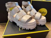 Buffalo Sandalen Gr 40 OVP Berlin - Treptow Vorschau