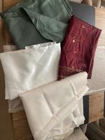 Meterware Stoffreste Grün, rot, Kunstleder gemustert in beige Nordrhein-Westfalen - Paderborn Vorschau