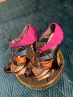 Escada Sandalen 36 Bund Leder Stoff high heels Rheinland-Pfalz - Idar-Oberstein Vorschau