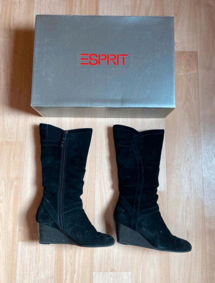 Schwarze Esprit Stiefel mit Keilabsatz Größe 40 in Biedenkopf