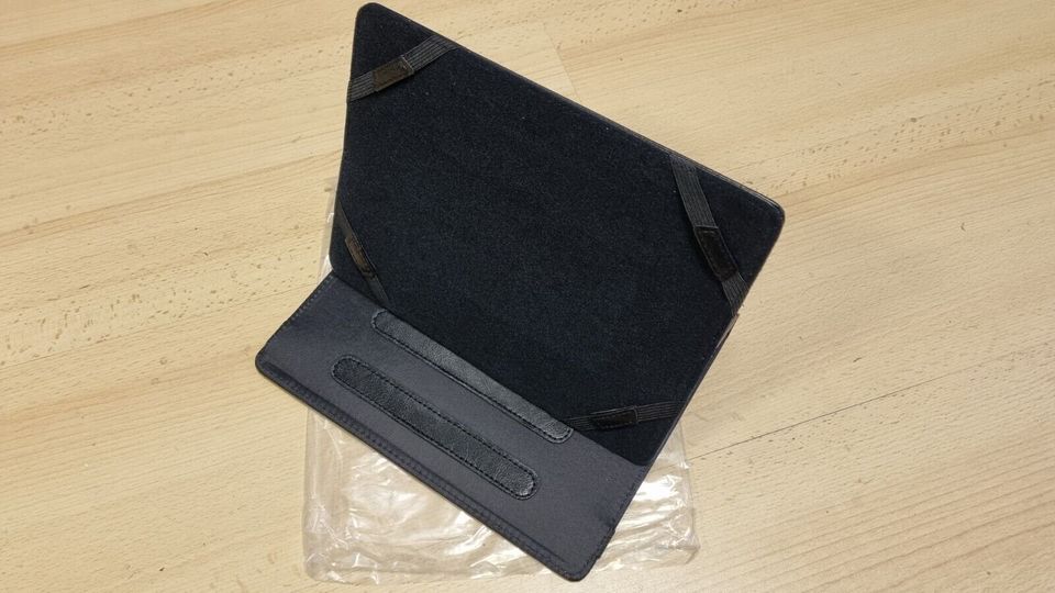 Schutzhülle/Tablet Ständer schwarz aus Bonded Leather NEU in Albstadt