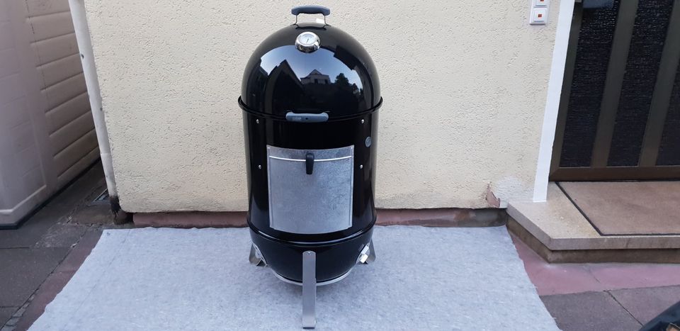 Weber Weber Smokey Mountain Cooker Smoker Ø 57 cm mit Abdeckhaube in Stuttgart