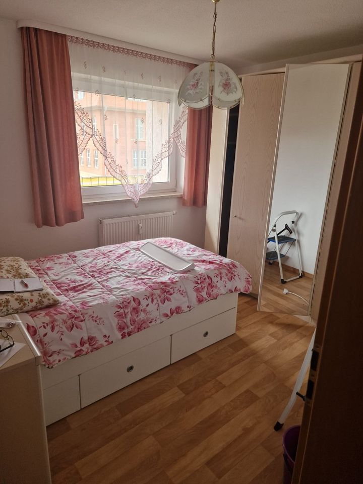 Schöne barrierefreie 2 Raumwohnung mit EBK und Balkon in Staßfurt