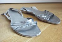 Römische STRENESSE Sandaletten 39 / 6 Silber Sandalen Flats Berlin - Mitte Vorschau