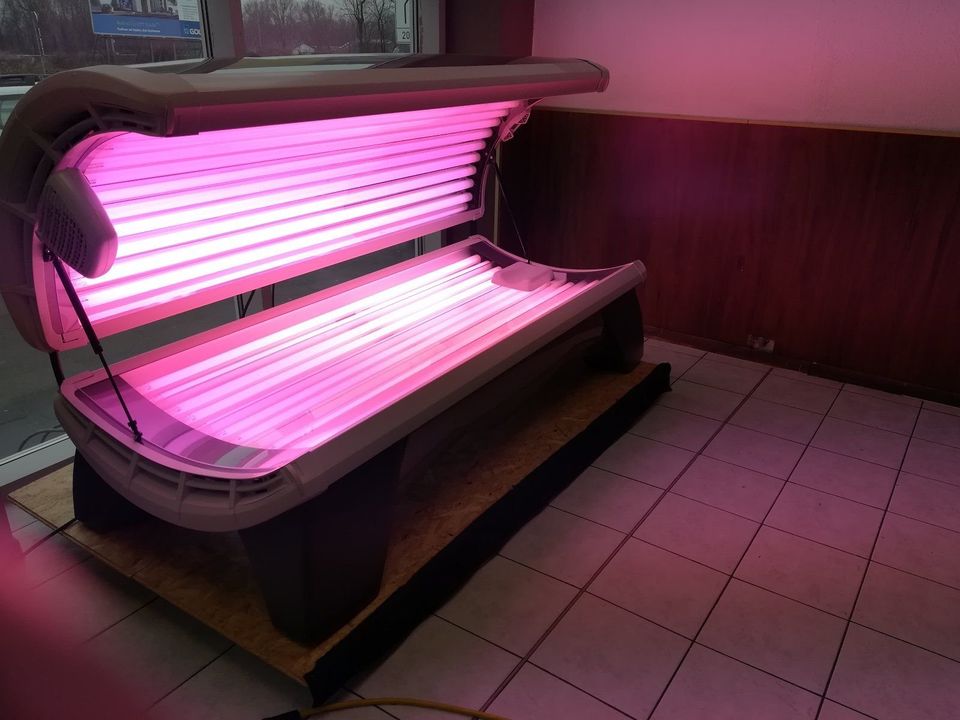 Solarium Sonnenbank Hapro Onyx 26/5 BeautyLight RED Garantie in Bad Oeynhausen