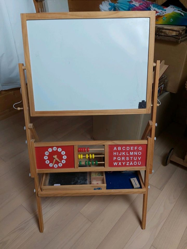 Schul-Spieltafel Holz in Deining