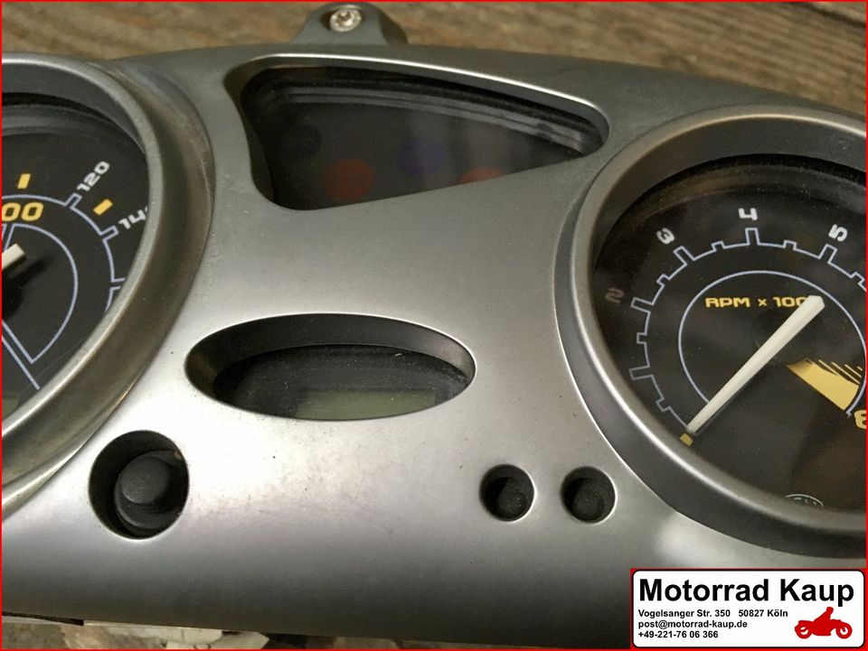 BMW F650CS Cockpit tachometer drehzahlmesser speedometer in Köln