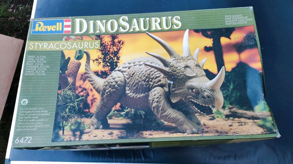 Revell Dinosaurus Styracosaurus und Triceratops im Set in Bremen