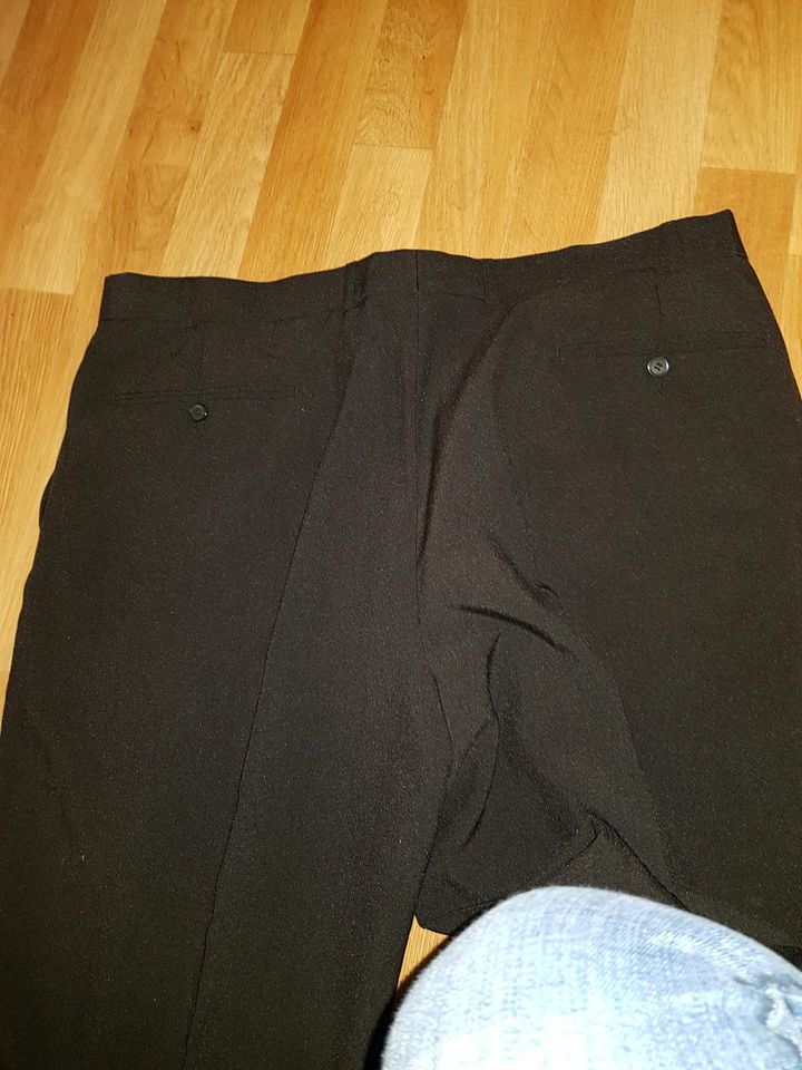 Herren Anzug Hose 15€ Festpreis ist nicht verhandelbar in Cottbus