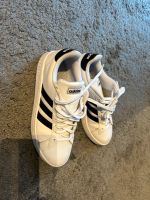 Adidas Sneakers Größe 42 Nordrhein-Westfalen - Halle (Westfalen) Vorschau