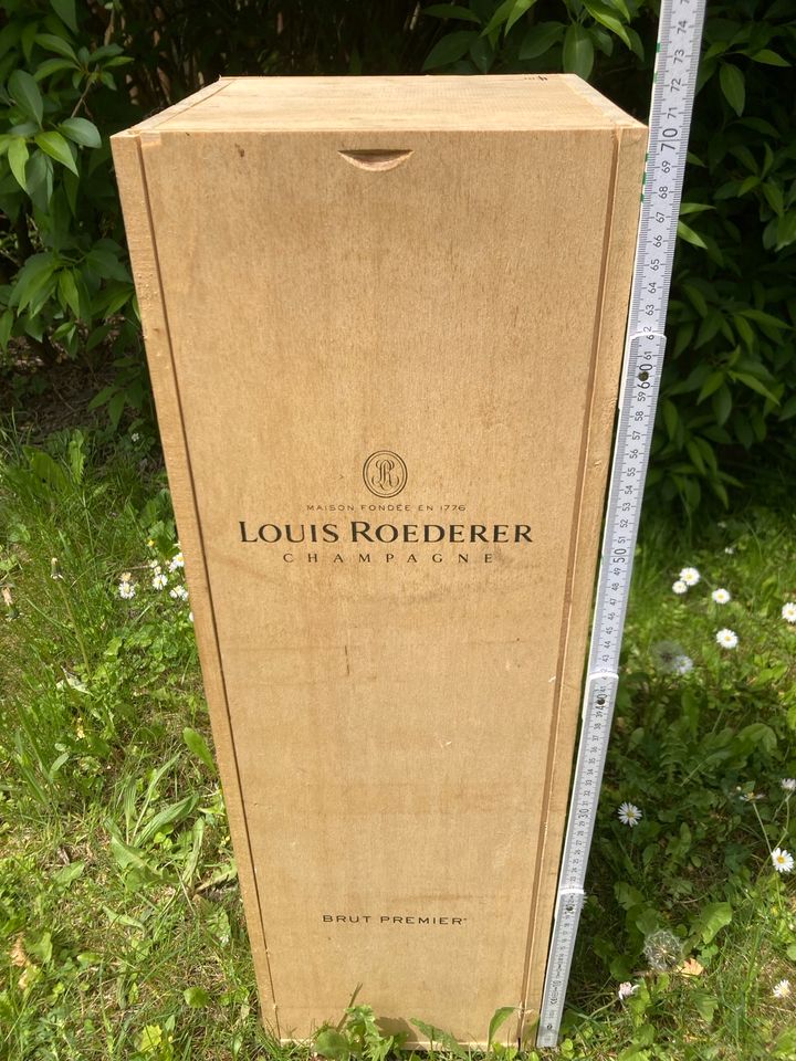 Louis Roederer Champagner Holzkiste leer Deko in München