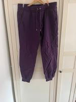 Puma Jogginghose XXL 44 lila Niedersachsen - Hatten Vorschau