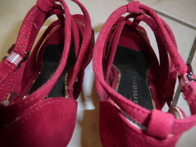 WIE NEU Tamaris Riemchen-Sandaletten Pumps High Heels rot Gr. 37 in Dettenheim