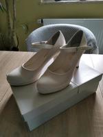 Brautschuhe aus Leder, alt-weiß, Größe 37 Bayern - Zirndorf Vorschau
