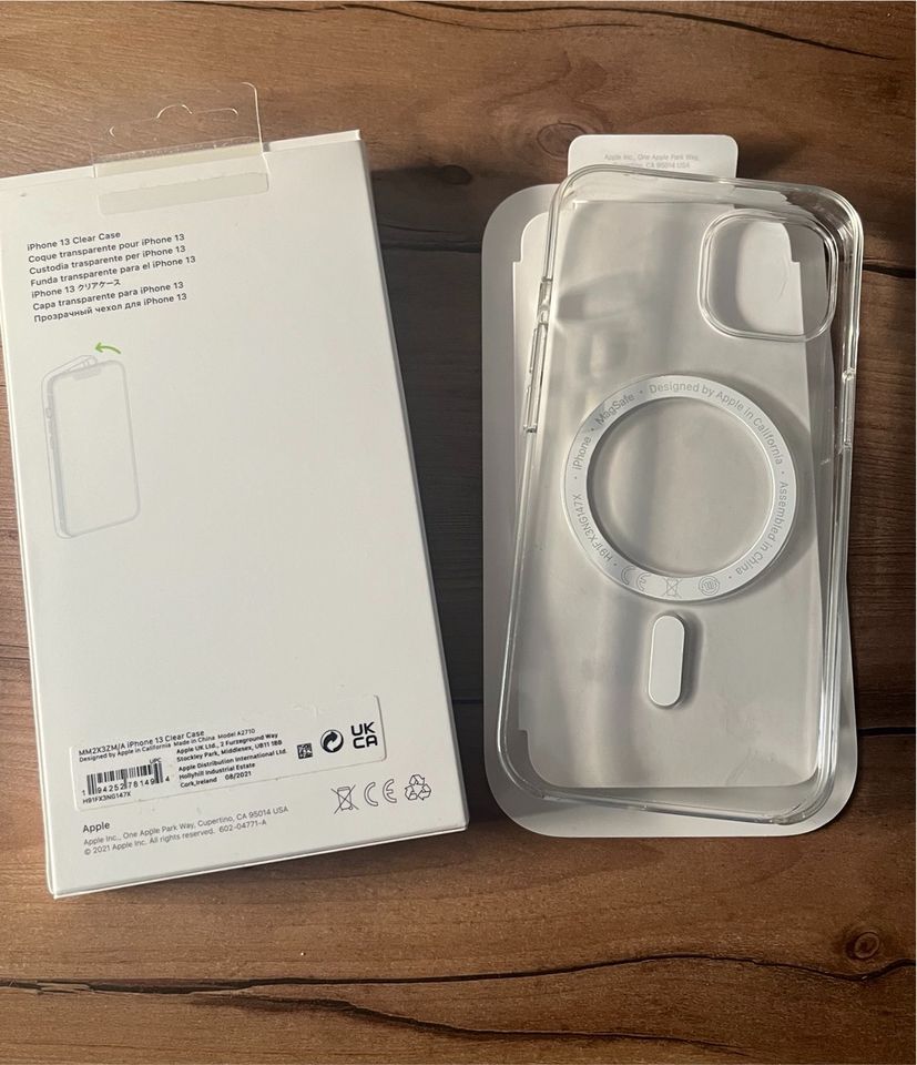 Apple iPhone 13 Clear Case mit MagSafe in Burg