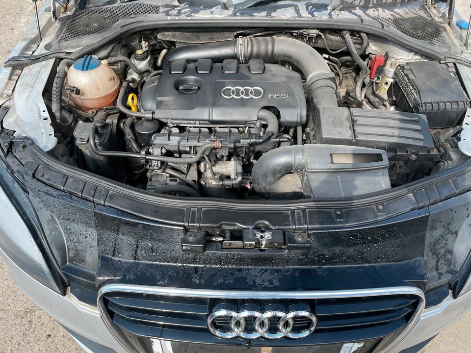 Audi TT 8J CES CESA 2,0 TFSI Motor mit Anbauteile 155KW 211PS in Dorsten