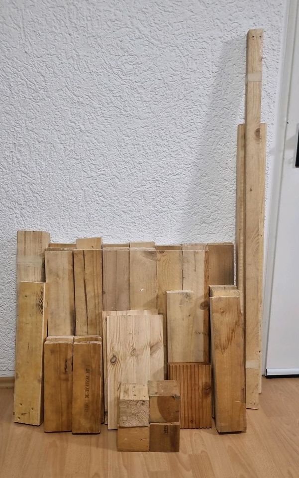 Holz basteln bauen Feuerholz in Kerpen
