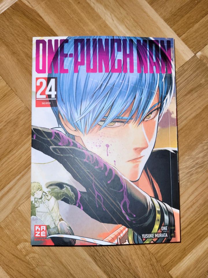 Manga One Punch Man Band 24 in Essen