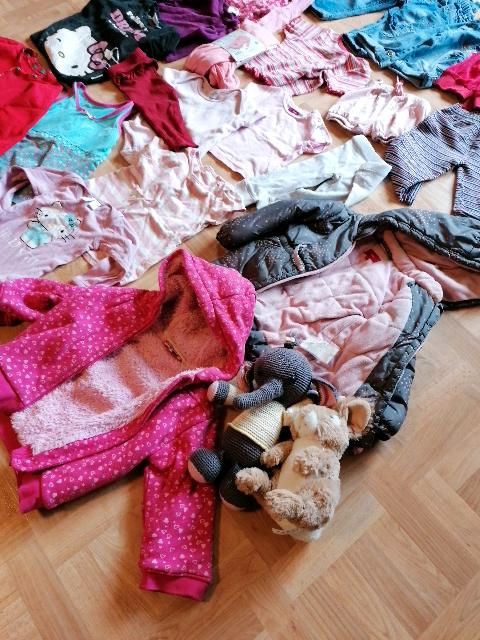 XXL Bekleidungspaket Baby /Mädchen Konvolut 92,98 80/86 74 in Bad Mergentheim