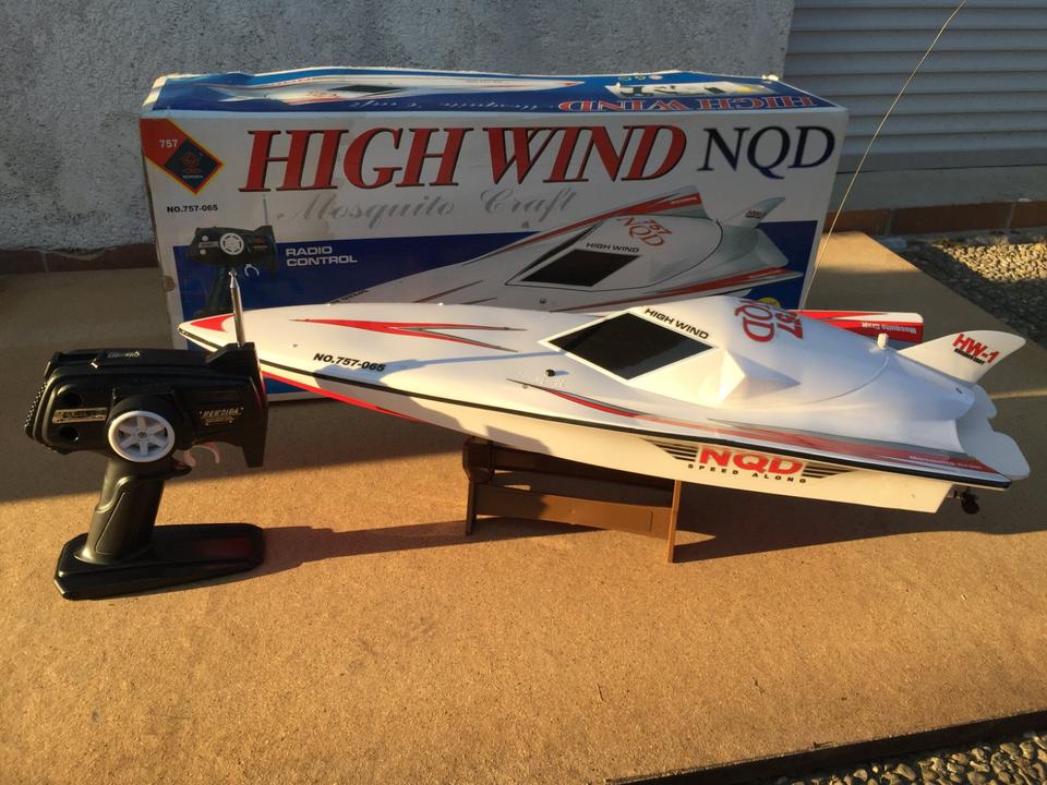 HIGHWIND NQD ferngesteuertes RC Boot - High Wind Modellboot in Emmering