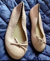 Schuhe / Leder Ballerina von H&M  Größe 30  altrosa, festlich Sachsen - Grimma Vorschau