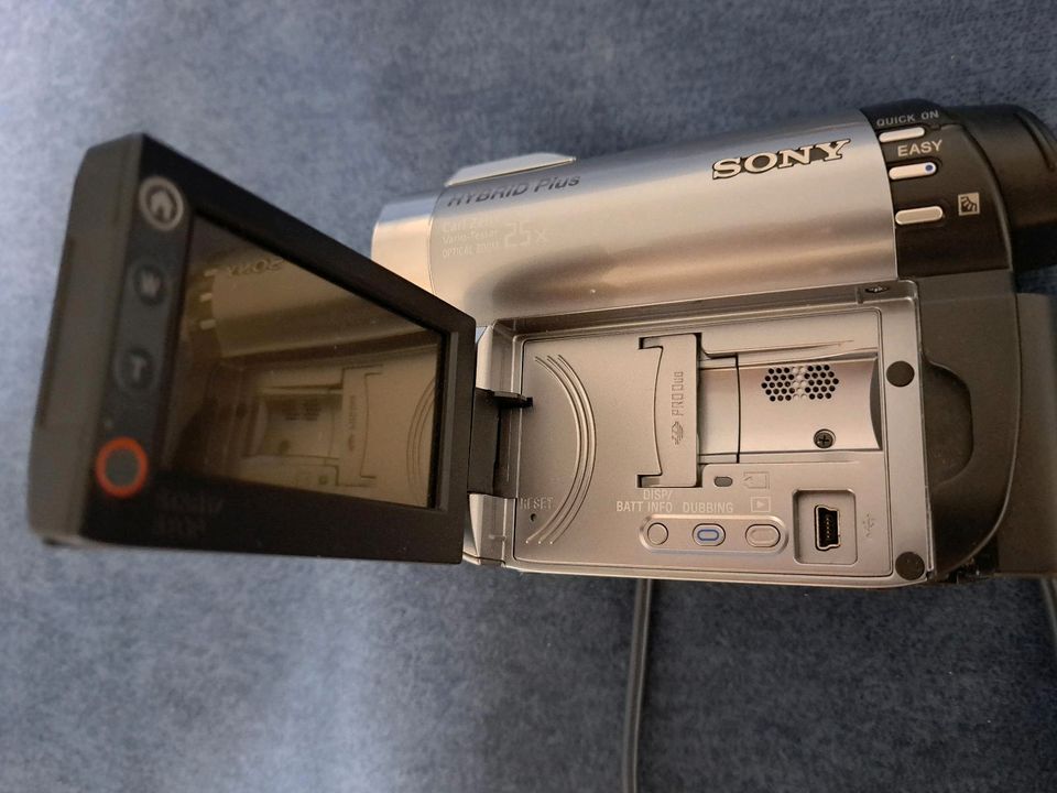 SONY DCR-DVD810 Videocamera in Köfering